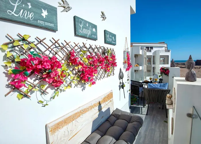 Appartamento Sea View Sleeps 2 With Parking *
